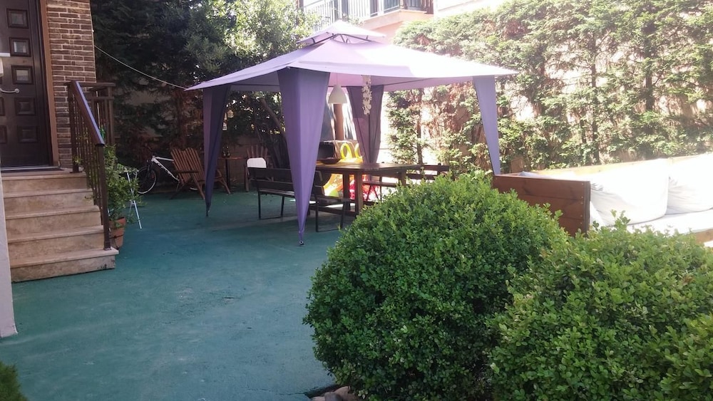 Villa Yanna Studios