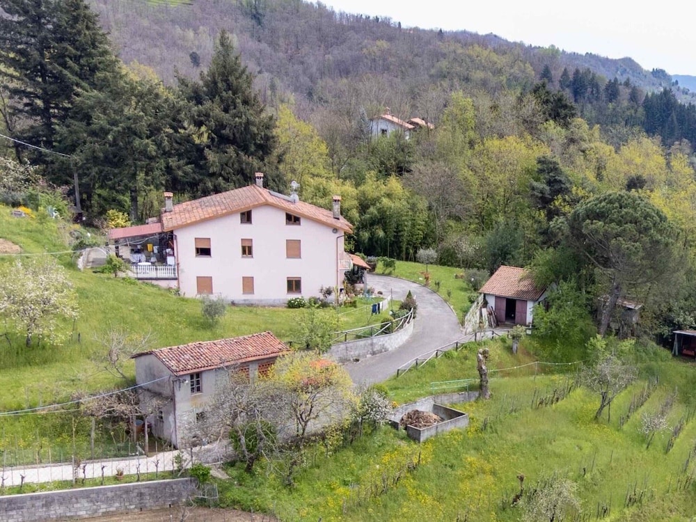 Holiday Home in Tuscany With Scenic Views photo 2