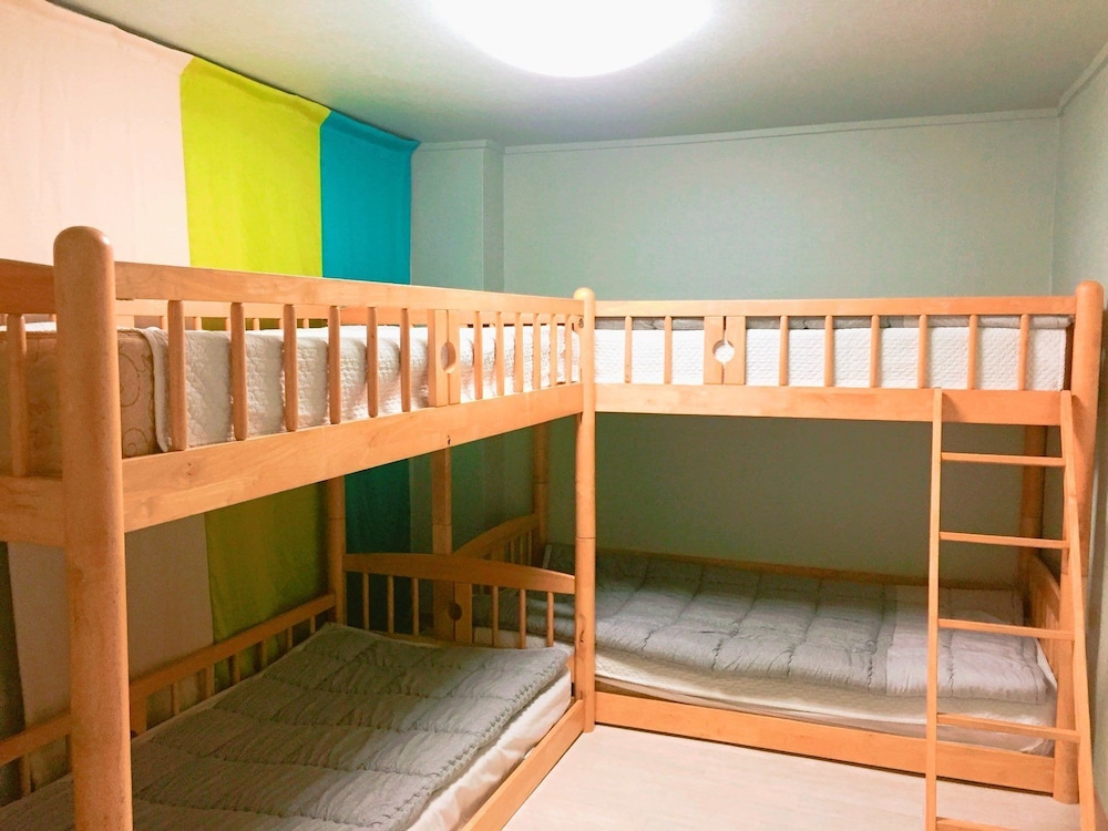 iCOS Guesthouse 1 for Female - Hostel