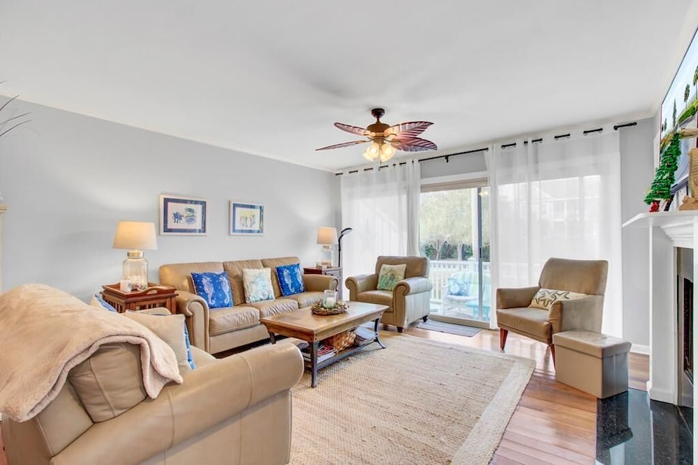 Racquet Club 35 by Wild Dunes, in Resort Core