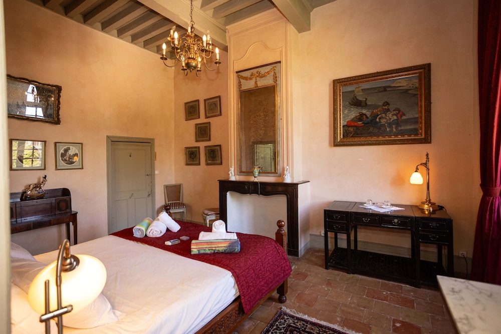 18th Century Ch Teau With Stunning Pool Gardens