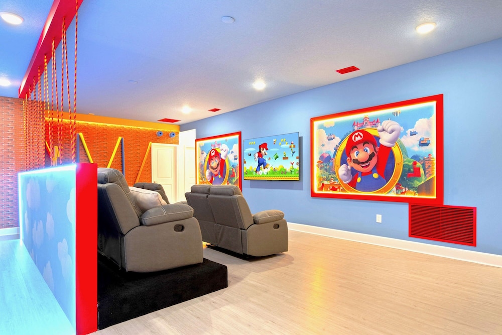 Magical 15-bedroom Villa Game Room, Theater & More!