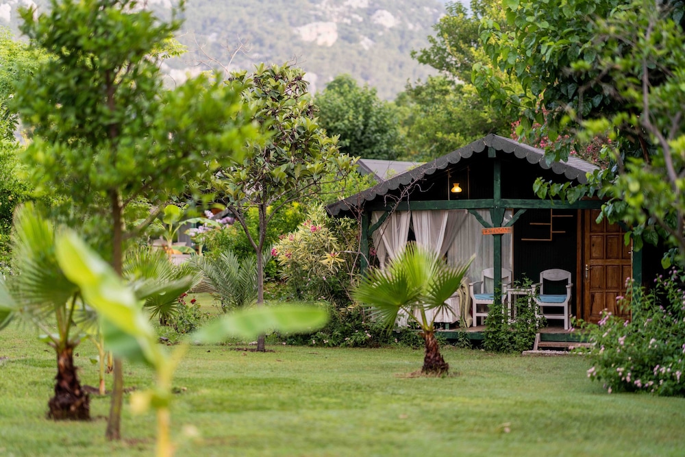 Etenna Beach Bungalows - Image 64