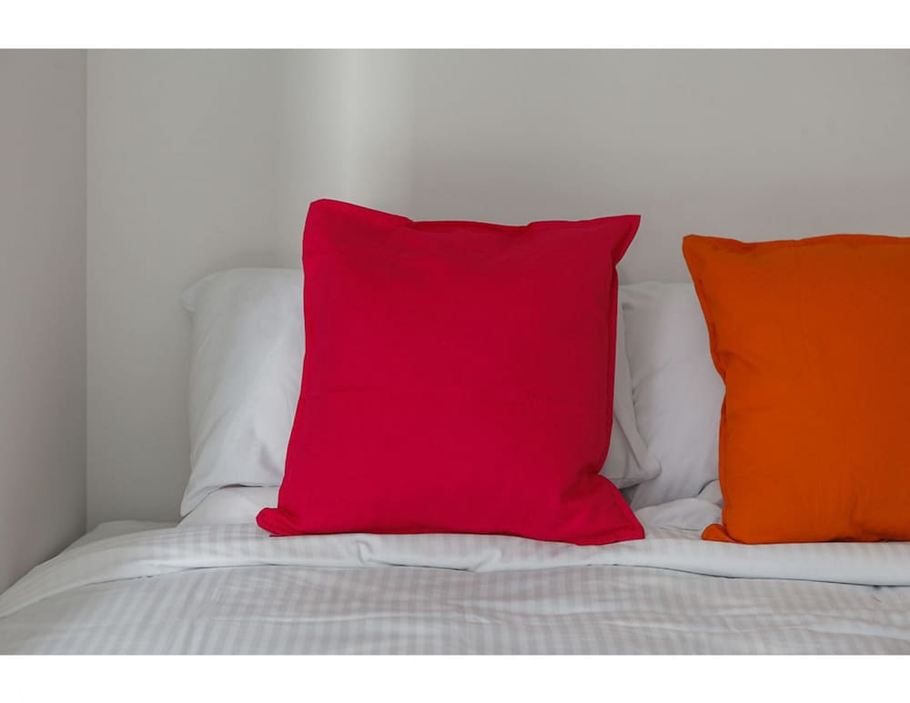 2 bed Apartment in Trendy Collingwood