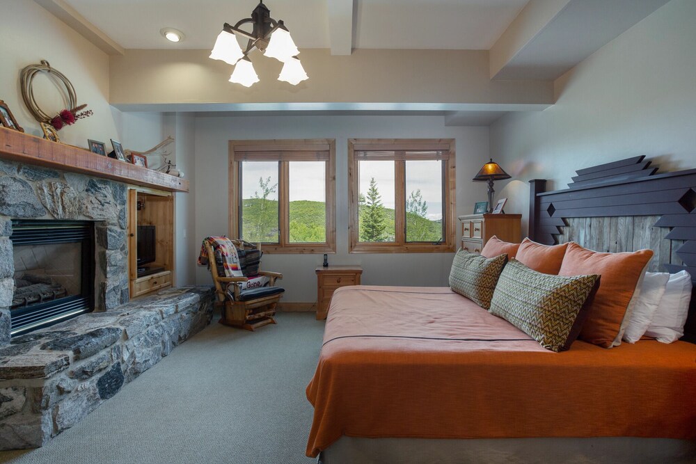 Trail's End Lodge at Deer Valley Resort - Two Bedroom Residence with Spa #406 2 Condo