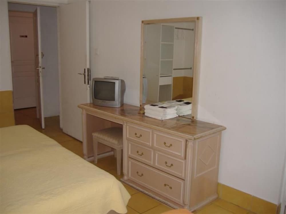 Montpellier Vacations - Hotel Europa - Property Image 2