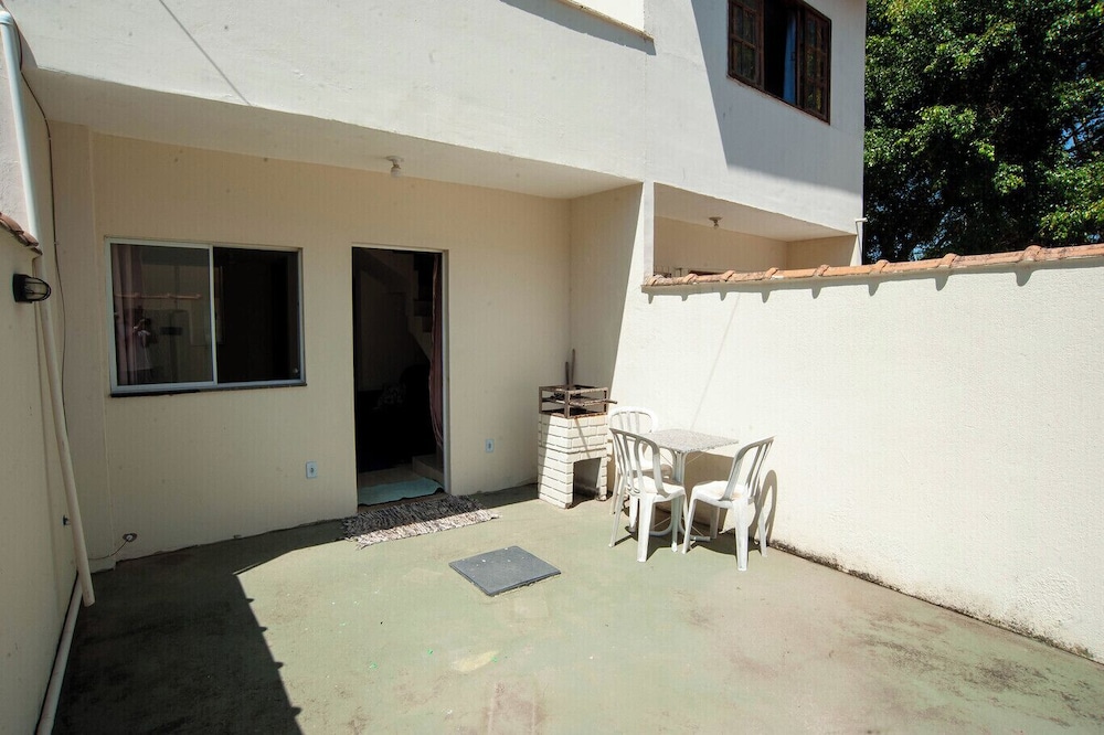 Casa Pet Friendly com Varanda e Churrasqueira