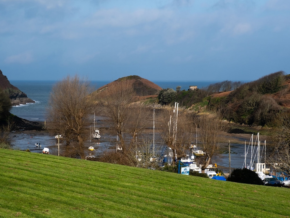 Watermouth Castle, Bassett Apartment