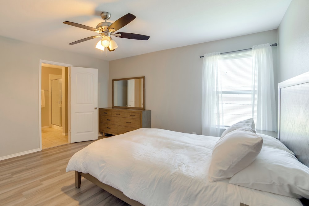 Quiet Suburban Home w/ Private Yard in Seagoville!