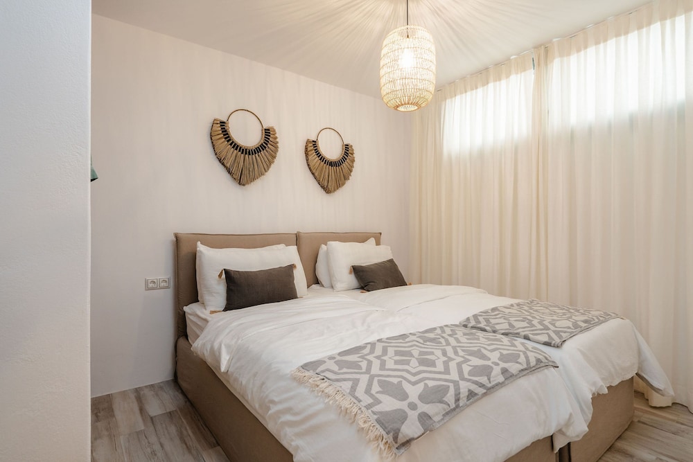 Maison Solea Plaka With 3 Bedrooms and 3 Bathrooms