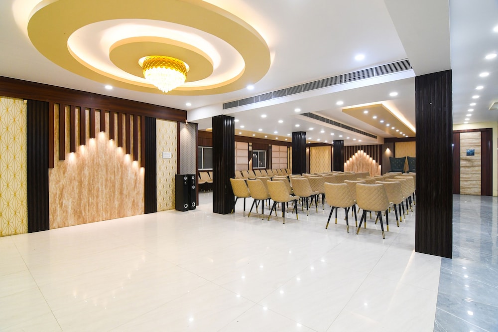Fabhotel Cookwell