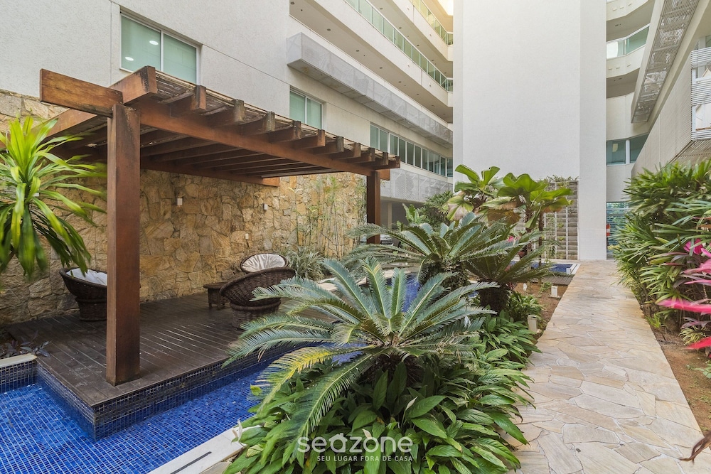 1 Bedroom Apartment in Oceanfront Condo Mnda0217