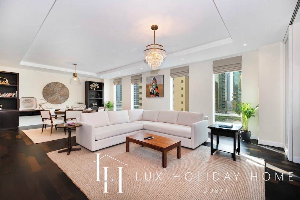 LUX The Elegant DIFC Suite 2