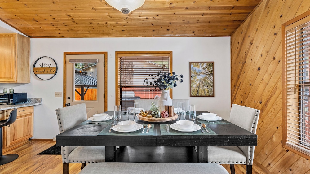 Kiowa Cabin Hideaway 6-guest Mins to Dwtn Trails