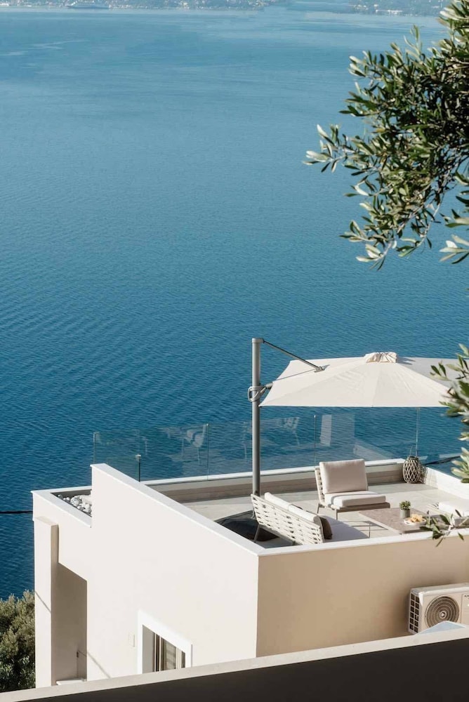 Sea n Sky by WhiteDream Villas