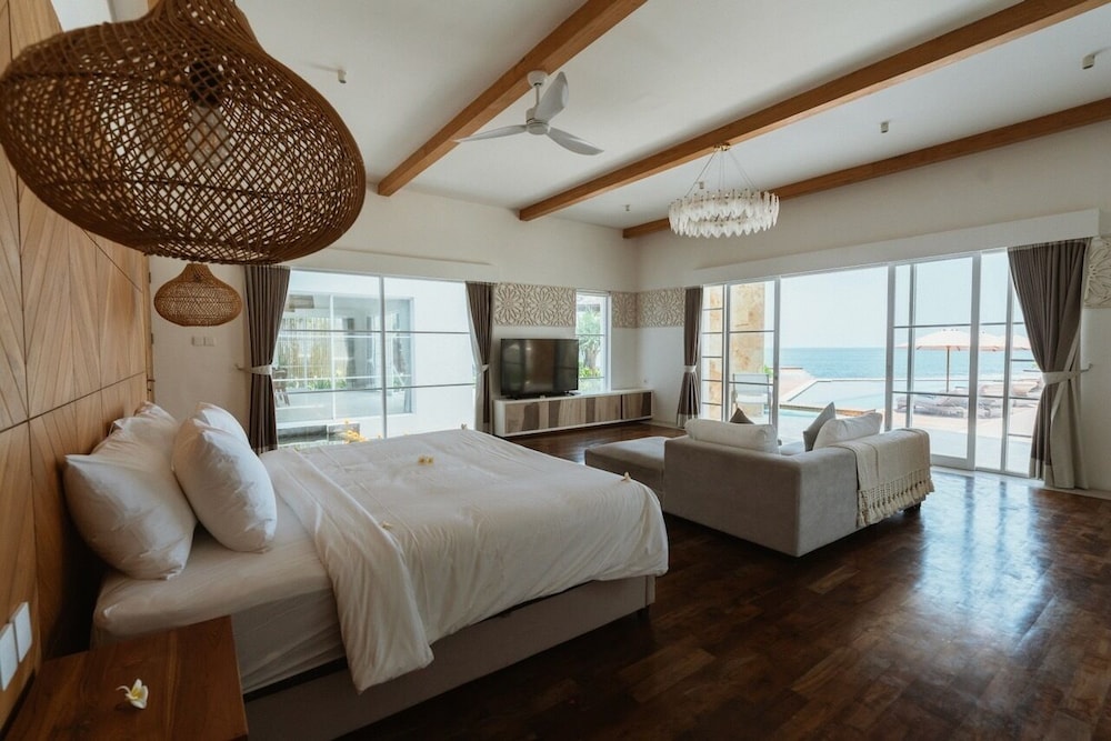 Nalas Villa