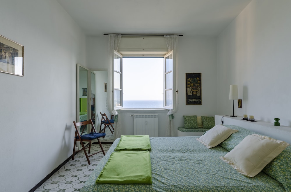 JOIVY Spectacular Sea View Apt For 5 W/Terrace view 4