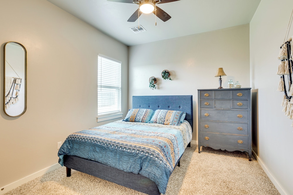 Golf, Swim, Relax: Oklahoma Ranchland Retreat