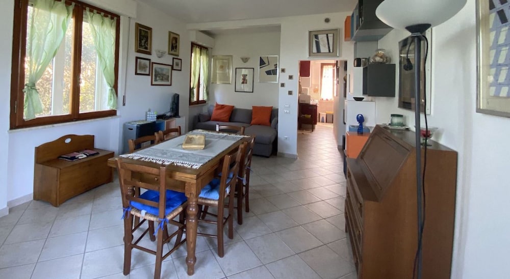 Villa Papini Seafront With 3 Apartments and Garden-rif Papi