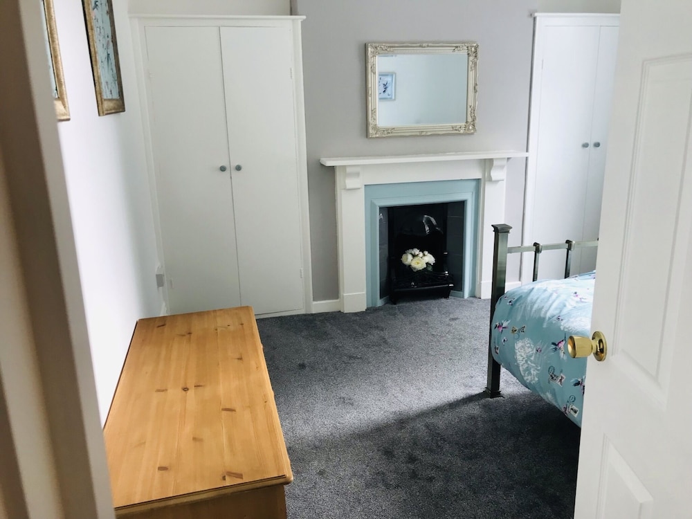 Character Town Centre ,1 Bed Flat, Boston view 4