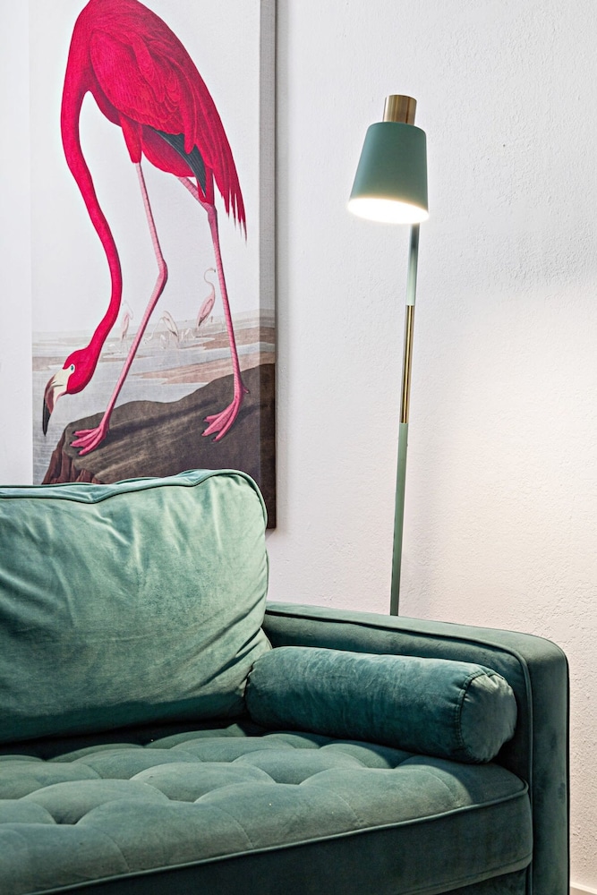 Stylish 2 BR Condo - Free Parking on Premises