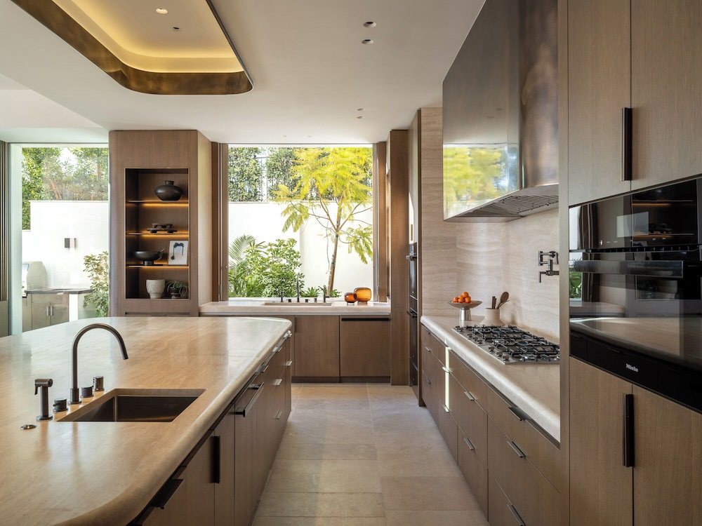 Stradella Mansion - Epitome of Luxury Living in This Breathtaking Bel Air Estate