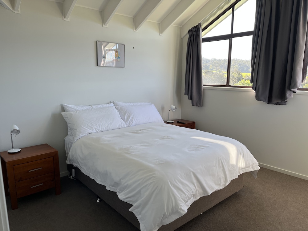 Black Bream Point Cabins view 4