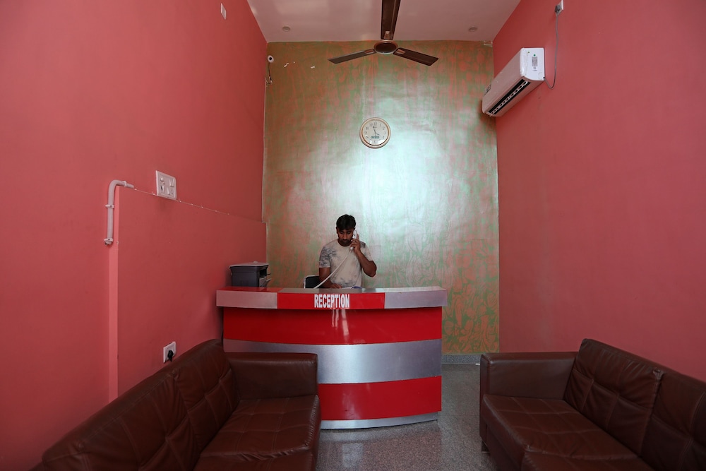 OYO 17291 Shree Ram Palace view 4