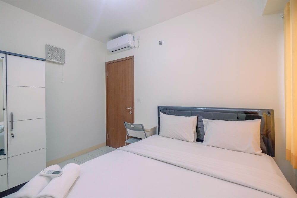 Cozy Stay 2BR at Podomoro Golf View Apartment