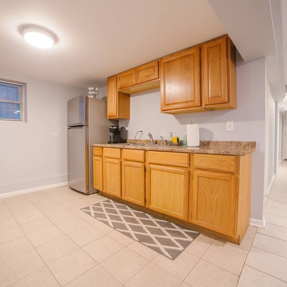 Midway Airport 2 Bedroom With Full Kitchen