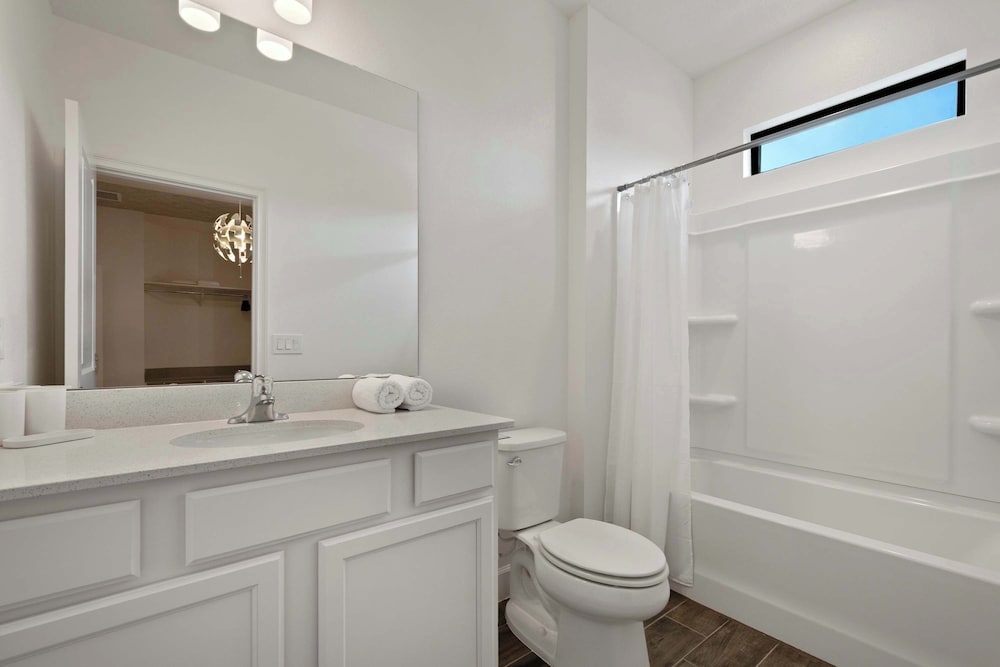Magical 15-bedroom Villa Game Room, Theater & More!