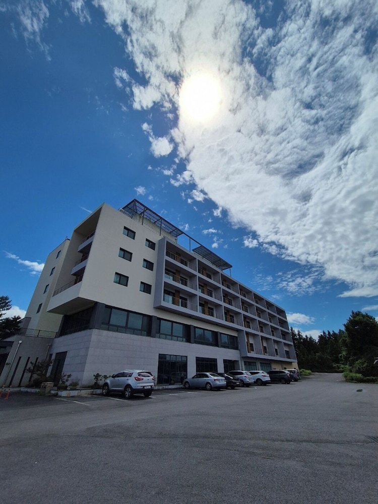 Hallasan Resort