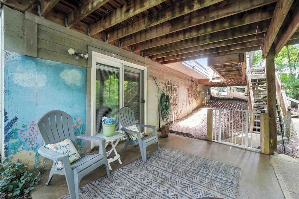 10 Mi to Dtwn: Cozy Couple's Getaway in Cincinnati