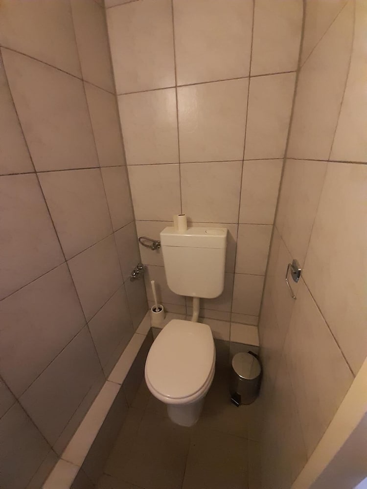 2-Rent Group Hostel Rooms&Apartments TUB19A