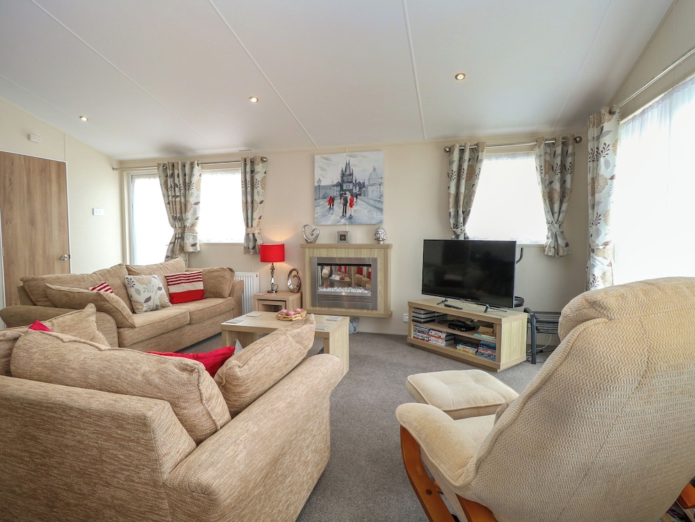 21 Norman Drive Lodge
