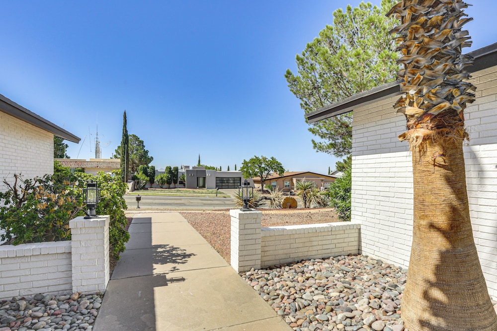 El Paso Oasis Near Franklin Mountains State Park
