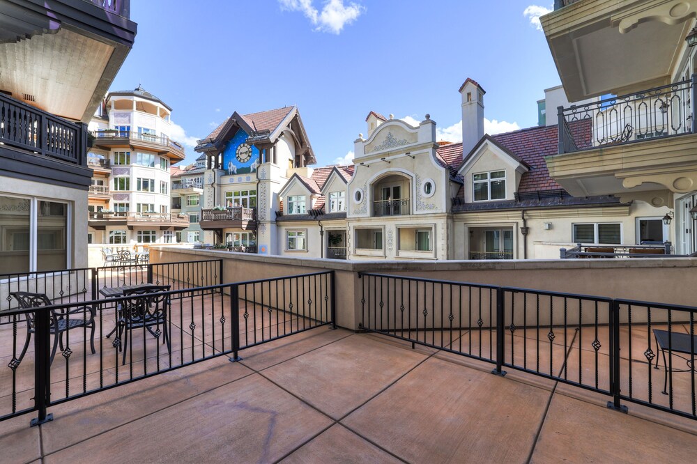 Luxury 3 Bedroom Condo at The Arrabelle by RedAwning - Save 20 on 7 Nights! - Property Image 12