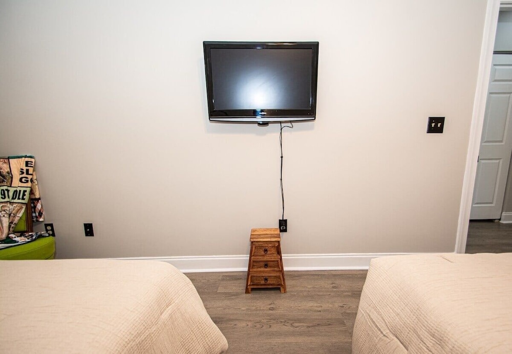 World Tour 100-201a 3 Bedroom Condo