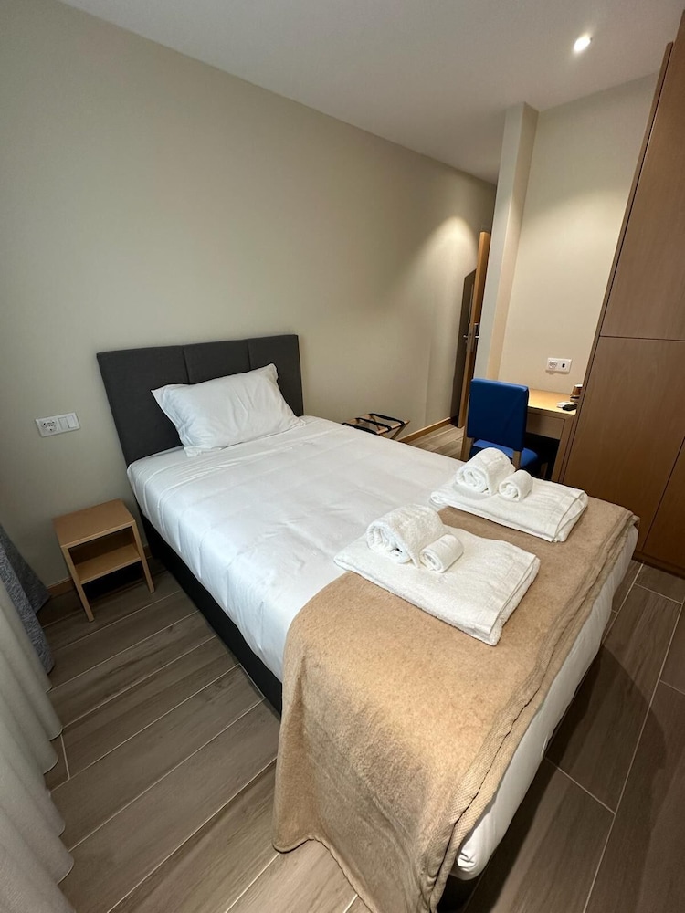 Oporto Station Hostel & Rooms