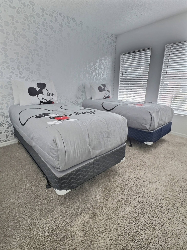 3BR Townhome Lake Berkley - Near Disney