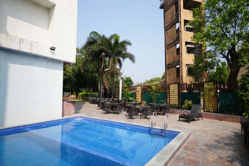 Hotel Grand Visava