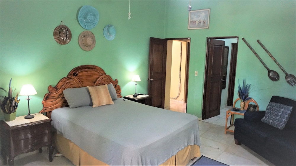 2 Bedroom 'Bird Watching Vacation' Villa