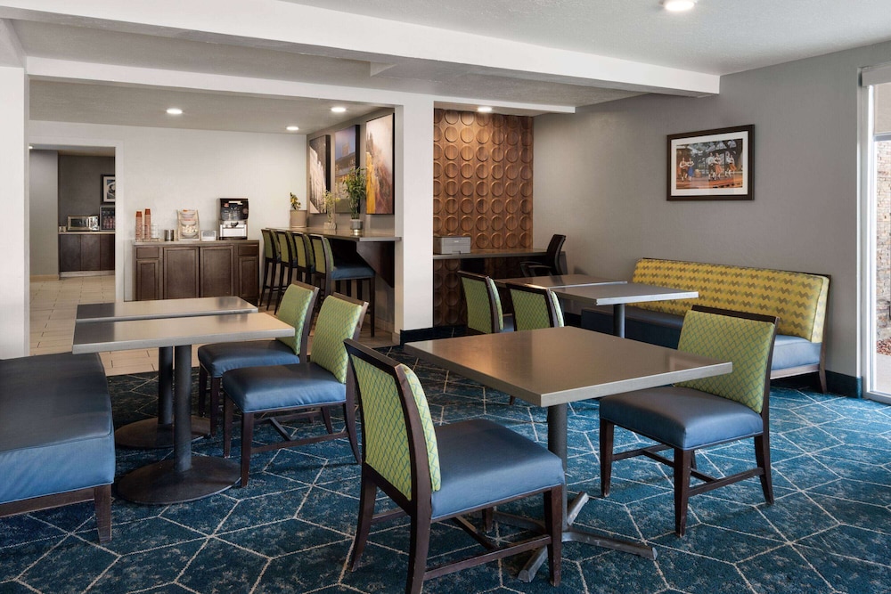 Cedar City Vacations - Wingate by Wyndham Cedar City - Property Image 3