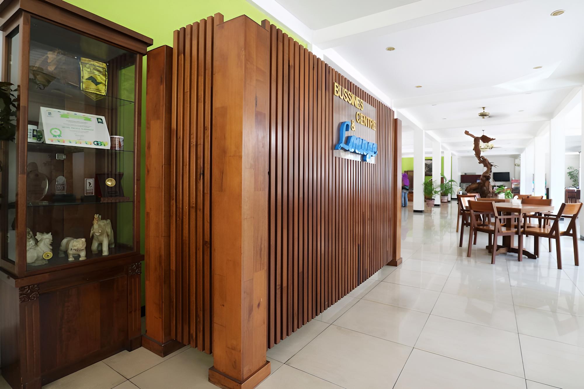 Hotel Pacific