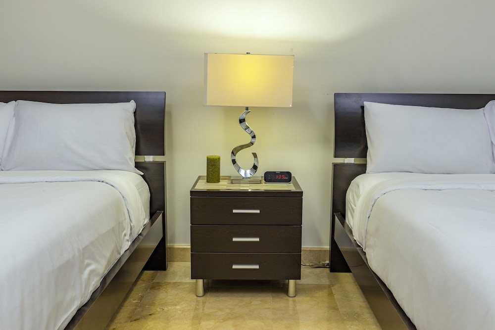 Palm Aruba Condos