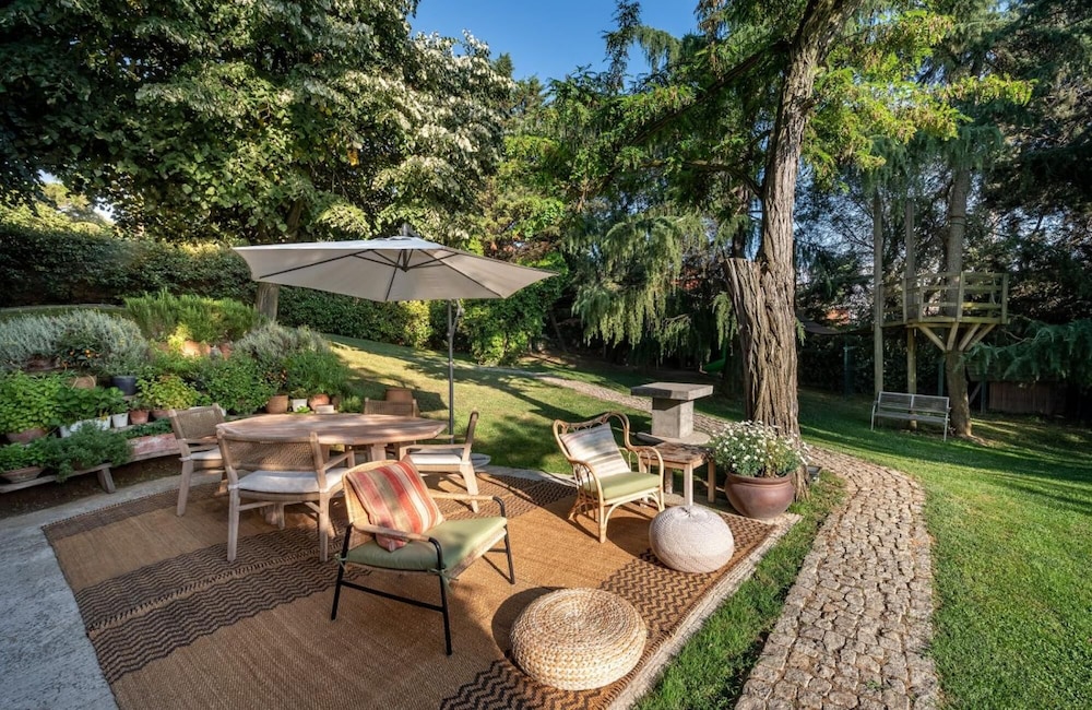 Enchanting 22 000m2 Property and Elegant 5 Bedroom Manor
