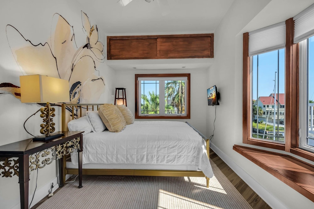 The Gulfview Grandeur