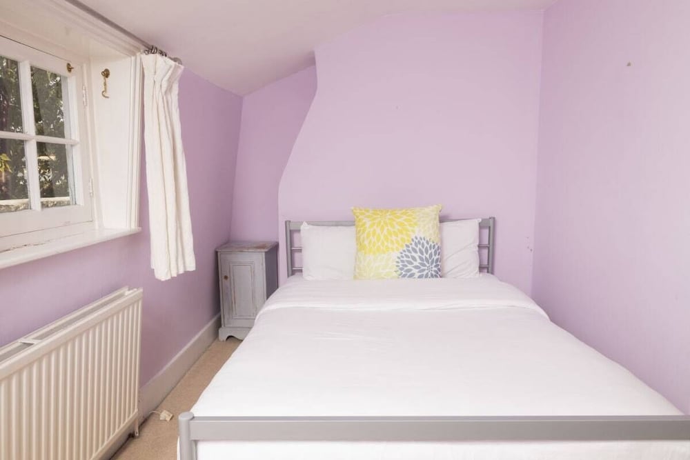 The Angel Place Hideaway - Fair 4bdr House With Terrace