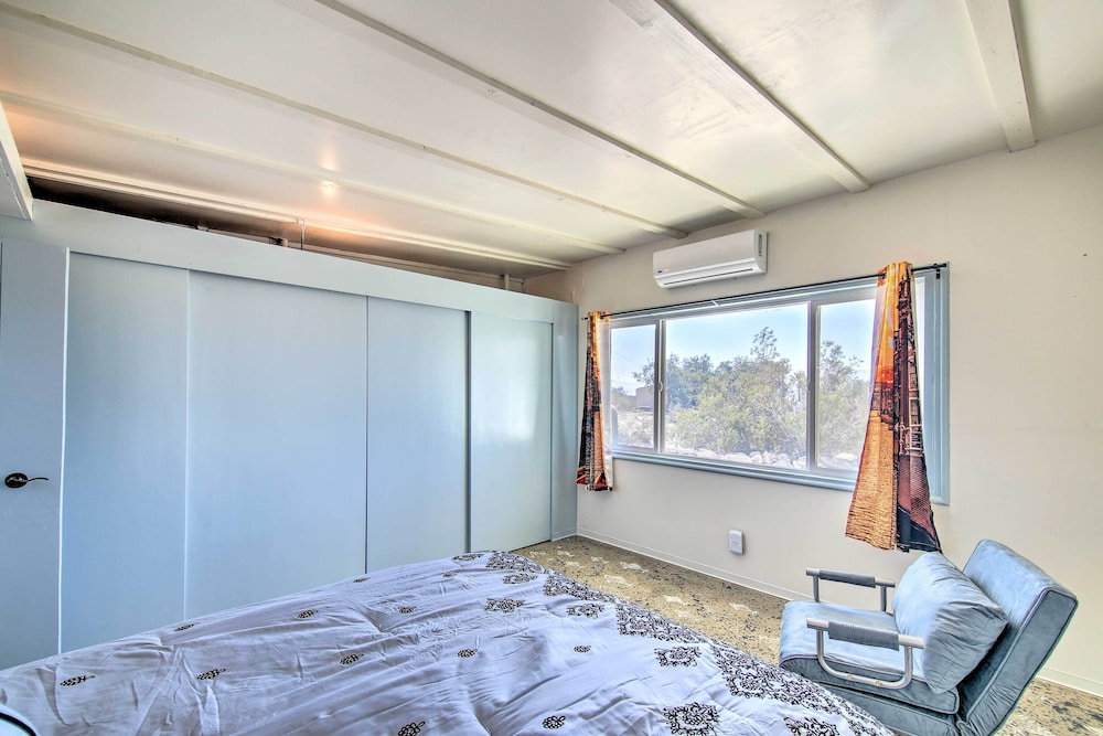 Patio & Views: Eccentric Desert Hot Springs Home view 4