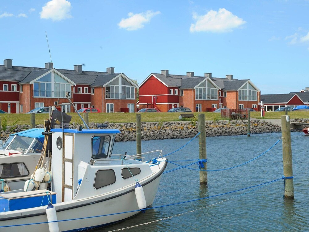 4 Person Holiday Home on a Holiday Park